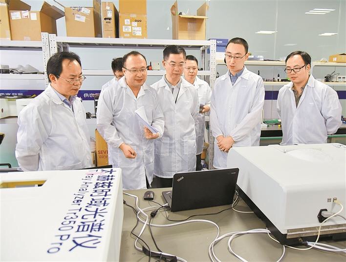 1544672708891393.jpg 研發(fā)人員.jpg